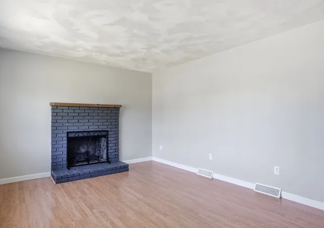 4th image of 160 Navillus Rd, Tewksbury, MA 01876 | MLS# 73549664