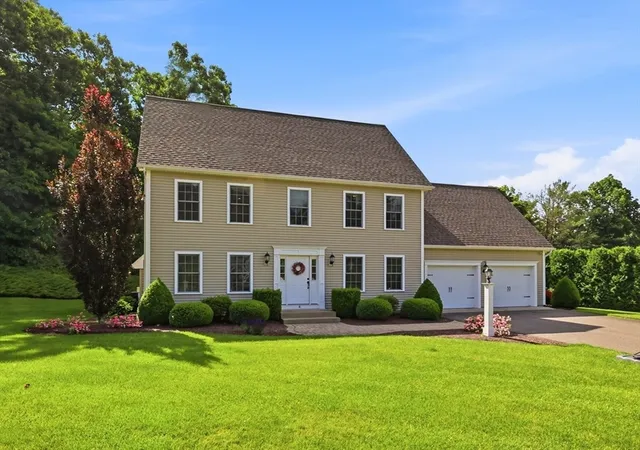 Homes for sale in Wilbraham, MA | 4 N Hills Ln, Wilbraham, MA 01095 | MLS# 73537247