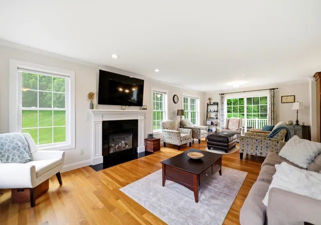Homes for sale in Wilbraham, MA | 4 N Hills Ln, Wilbraham, MA 01095 | MLS# 73537247