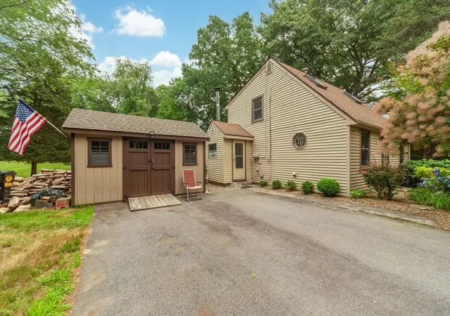 Photo 3 of Single family home for sale at 634 Pine St, Bridgewater, MA 02324 | MLS# 73550432 | Listing updated on 2026-10-01