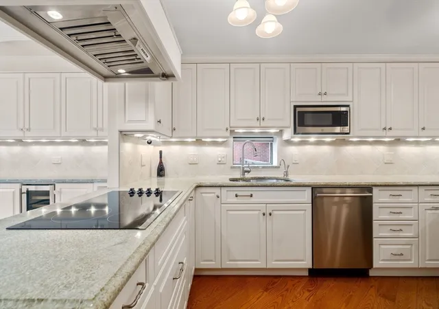 Homes for sale in Wellesley, MA | 65 Grove St #444, Wellesley, MA 02482 | MLS# 73523660