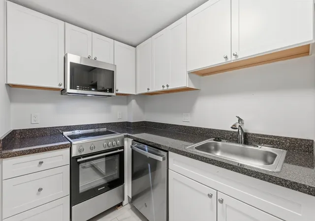 4th image of 269 Harvard St, Cambridge, MA 02139