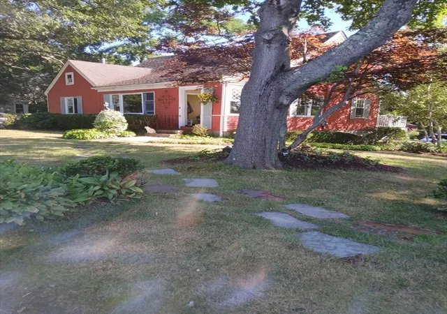 1st image of 207 Topsfield Rd, Wenham, MA 01984 | MLS# 73483676