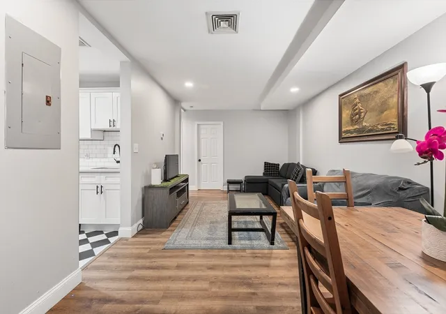 Listing Photo 5 - Condo for sale in building located at 10 Weston Ave, Quincy, MA 02170 - Unit #112