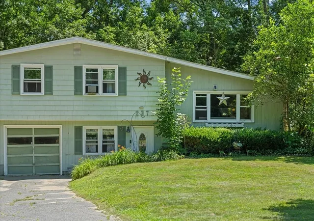 1st image of 237 Boston Rd, Palmer, MA 01069 | MLS# 73551809