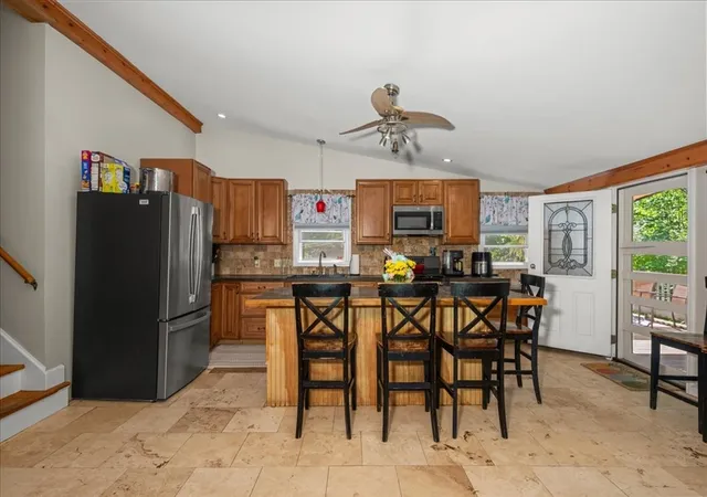 4th image of 237 Boston Rd, Palmer, MA 01069 | MLS# 73551809
