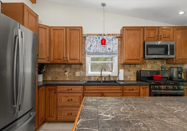 5th image of 237 Boston Rd, Palmer, MA 01069 | MLS# 73551809