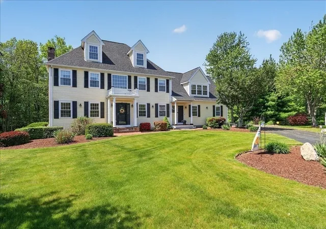 Homes for sale in Abington, MA | 22 Nardone Circle, Abington, MA 02351 | MLS# 73522557