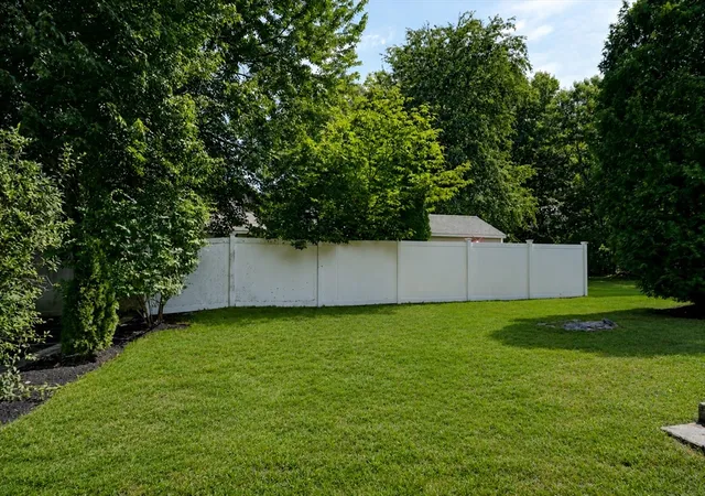 39th image of 31 Lakeshore Dr, Hudson, MA 01749 | MLS# 73565838