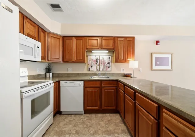 Homes for sale in Amherst, MA | 24 Greenleaves Road #413, Amherst, MA 01002 | MLS# 73520973