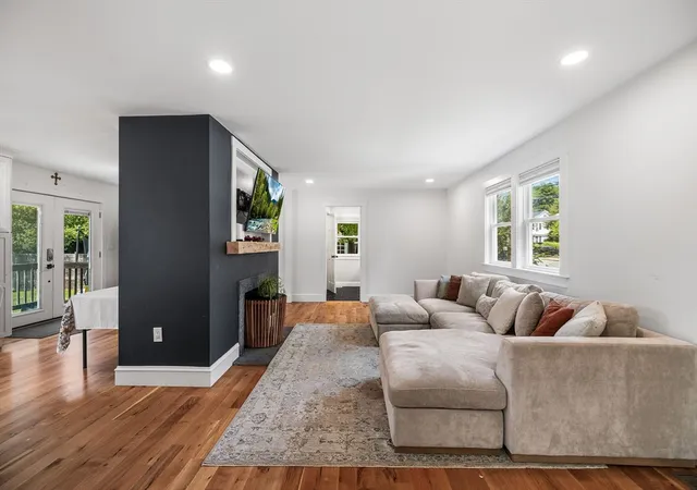 4th image of 342 Franklin St, Framingham, MA 01702 | MLS# 73556977