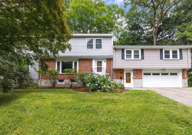 Homes for sale in Newton, MA | 22 Bracebridge Road, Newton, MA 02459 | MLS# 73547326