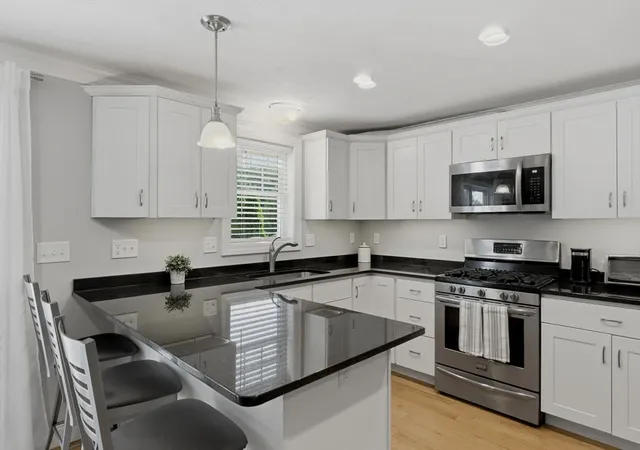 Homes for sale in Hudson, MA | 161 Broad St, Hudson, MA 02382