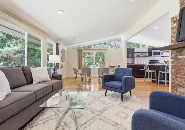 3rd image of 430 Heald Rd, Carlisle, MA 01741 | MLS# 73537129