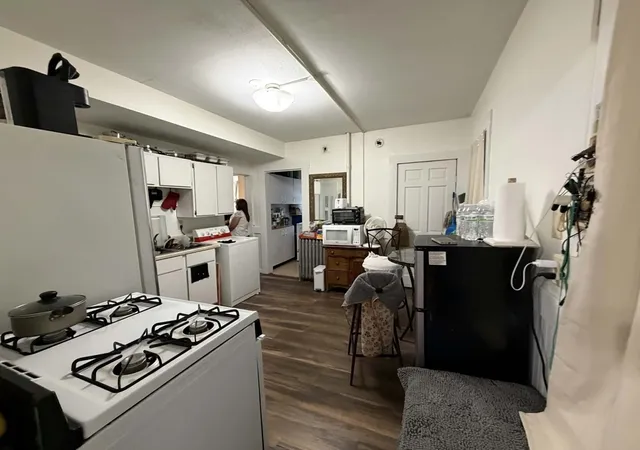 5th image of 414 416 Hillside Ave, Holyoke, MA 01040 | MLS# 73551748