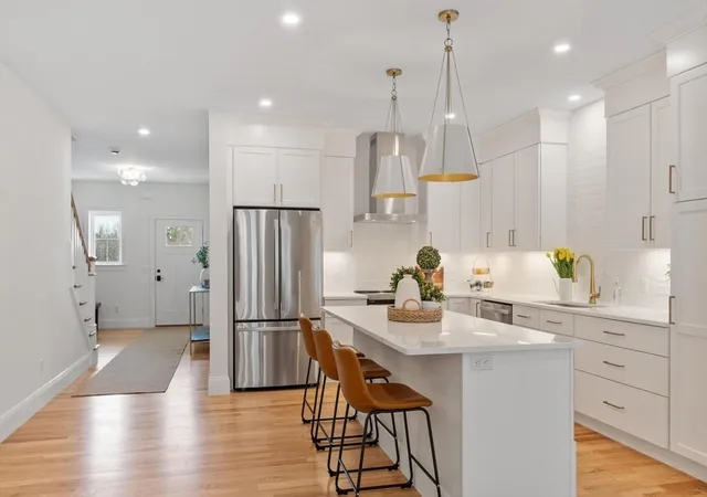 4th image of 75 Oliver Pond Circle #11, Franklin, MA 02038 | MLS# 73566942