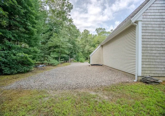 5th image of 54 Cranberry Ridge Rd, Marstons Mills, MA 02648 | MLS# 73564981