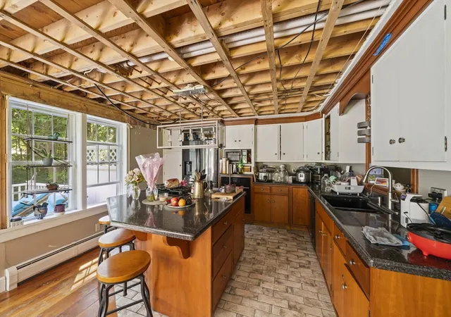 4th image of 350 Elm St, Kingston, MA 02364 | MLS# 73550648