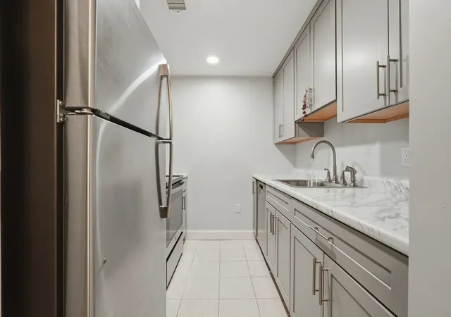 Photo 3 of Condo for sale at 405 Franklin Xing Rd #405, Franklin, MA 02038 | MLS# 73561849 | Listing updated on 2026-09-11