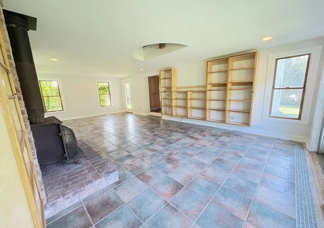 Photo 3 of House for sale at 497 Main St, Hatfield, MA 01038 | MLS# 73563072 | Listing updated on 2026-10-01