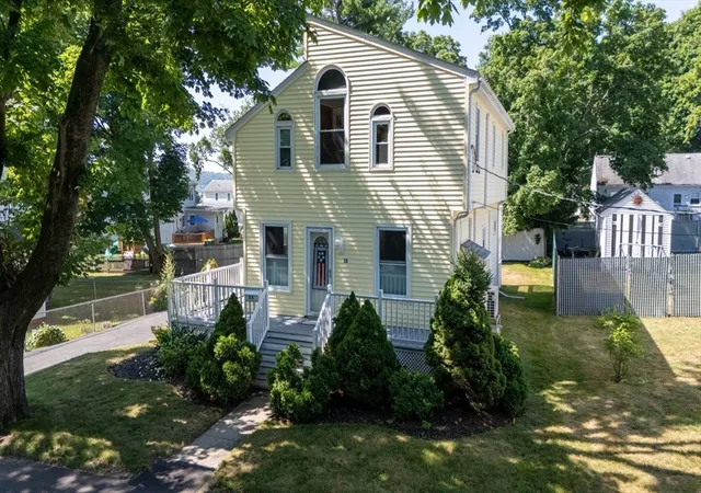 Homes for sale in Somerset, MA | 13 Wood St, Somerset, MA 02726 | MLS# 73546116