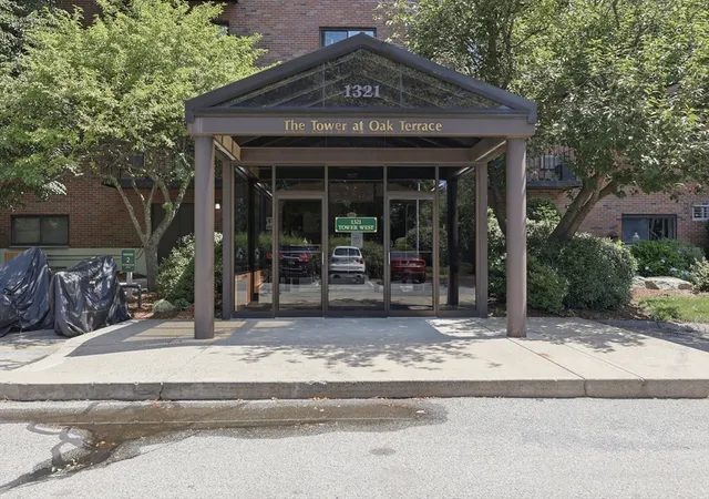 Homes for sale in Framingham, MA | 1321 Worcester Road #104, Framingham, MA 01701 | MLS# 73546615