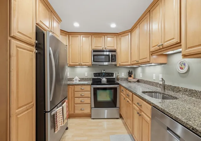 Homes for sale in Framingham, MA | 1321 Worcester Road #104, Framingham, MA 01701 | MLS# 73546615