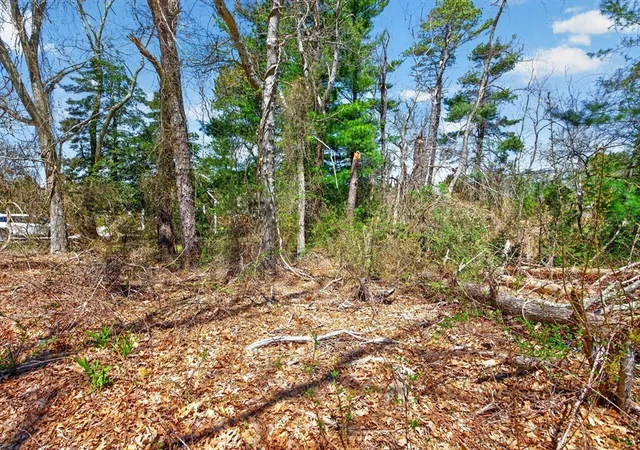 2nd image of 3 Lakeview Dr, Sandwich, MA 02563 | MLS# 73559484