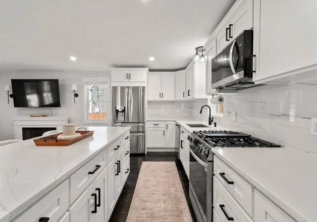 3rd image of 9 Beach Rd, Pembroke, MA 02359 | MLS# 73555223