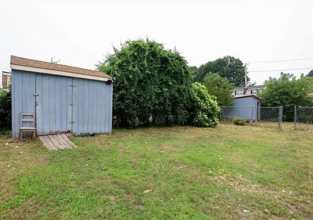 27th image of 544 Concord St, Lowell, MA 01852 | MLS# 73552767