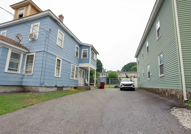5th image of 544 Concord St, Lowell, MA 01852 | MLS# 73552767