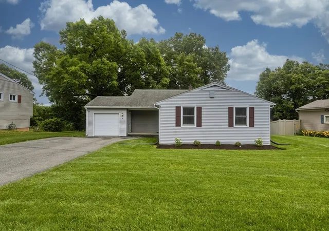 1st image of 89 Garvey Dr, Springfield, MA 01109 | MLS# 73557102