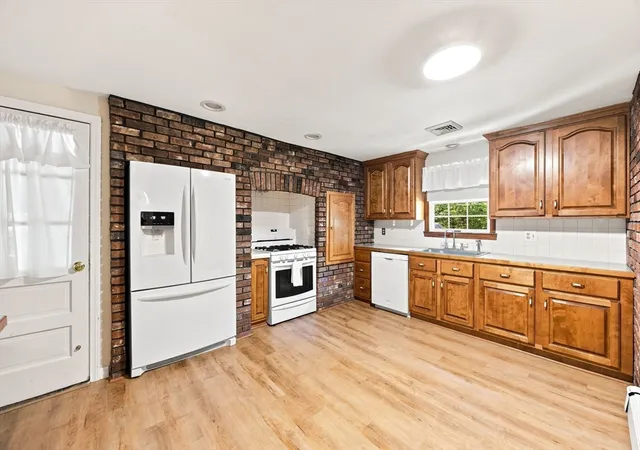 2nd image of 81 Warren Rd, Townsend, MA 01469 | MLS# 73561087
