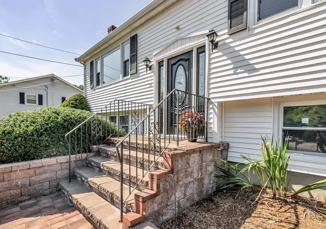 Photo 2 of Single family home for sale at 36 Prouty Rd, Burlington, MA 01803 | MLS# 73566429 | Listing updated on 2026-09-15