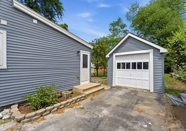 Homes for sale in North Andover, MA | 24 Marblehead St, North Andover, MA 01845 | MLS# 73543528