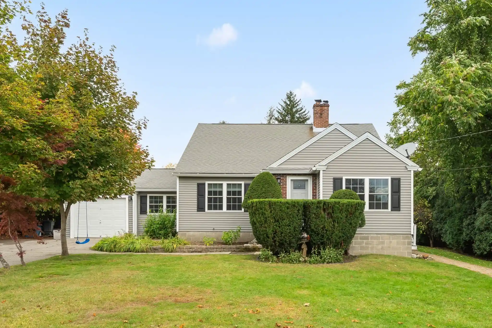 Photo 1 of Single family home for sale at 6 Dixfield Rd, Worcester, MA 01606 | MLS# 73592829 | Listing updated on 2026-10-24