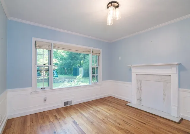 4th image of 97 Overlook Dr, Springfield, MA 01118 | MLS# 73553857