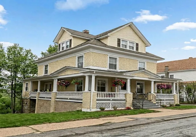 Homes for sale in Gardner, MA | 83 Chestnut Street, Gardner, MA 01440 | MLS# 73512372