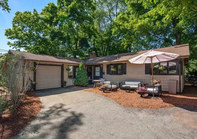 Homes for sale in Framingham, MA | 11 Ruth Dr, Framingham, MA 01701 | MLS# 73540540