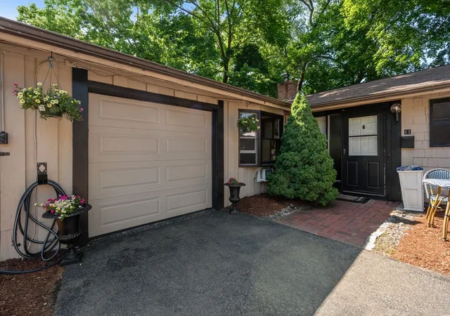 Homes for sale in Framingham, MA | 11 Ruth Dr, Framingham, MA 01701 | MLS# 73540540