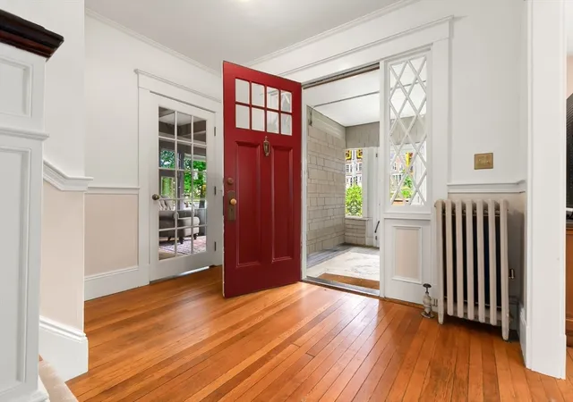 3rd image of 166 Essex St, Beverly, MA 01915 | MLS# 73559477