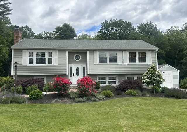 1st image of 75 Pearson Dr, Byfield, MA 01922 | MLS# 73547024