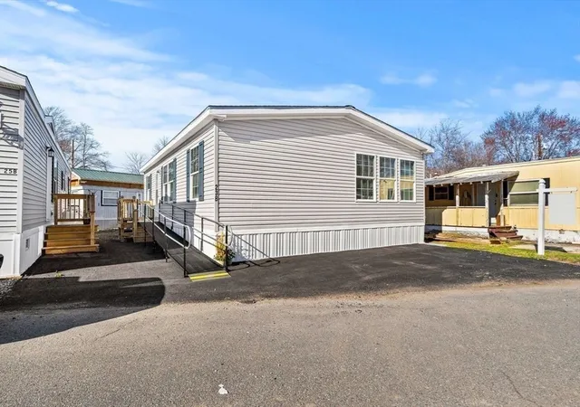2nd image of 200 North St #23-B, Danvers, MA 01923 | MLS# 73496907