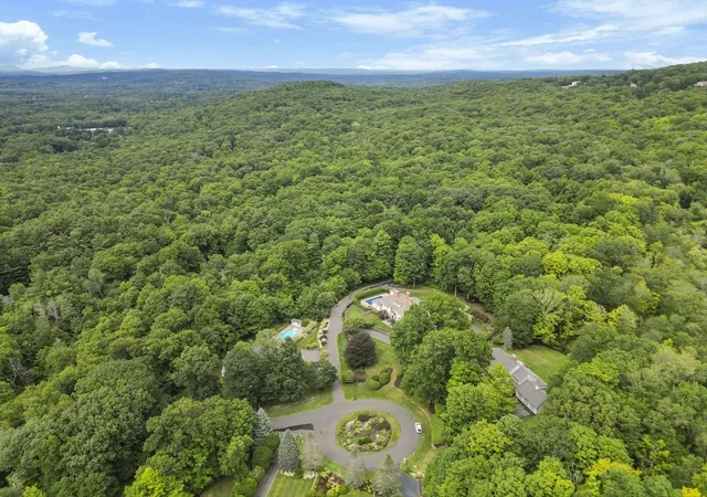5th image of 4 Hilltop Park, Wilbraham, MA 01095 | MLS# 73558388