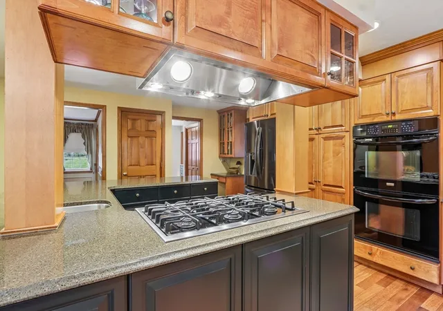 4th image of 59 Oxford Dr, Franklin, MA 02038 | MLS# 73553924