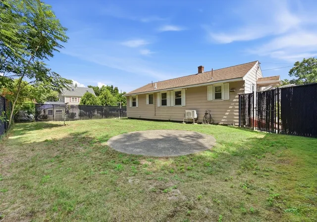 Photo 3 of Single family home for sale at 1100 Main St, Woburn, MA 01801 | MLS# 73569614 | Listing updated on 2026-09-01
