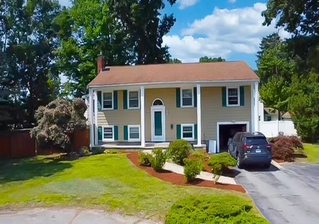Photo 2 of Single family home for sale at 29 Rockland Cir, Brockton, MA 02301 | MLS# 73563877 | Listing updated on 2026-09-19