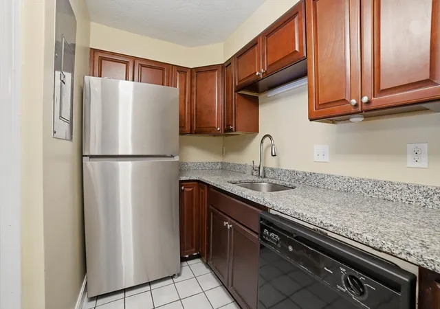 Homes for sale in Worcester, MA | 11 Gibbs St, Worcester, MA 01607