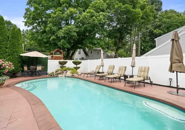 5th image of 34 Edward Ave, Lynnfield, MA 01940 | MLS# 73567749