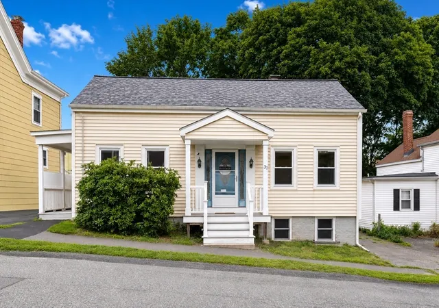 1st image of 31 Vincent, Saugus, MA 01906 | MLS# 73558750